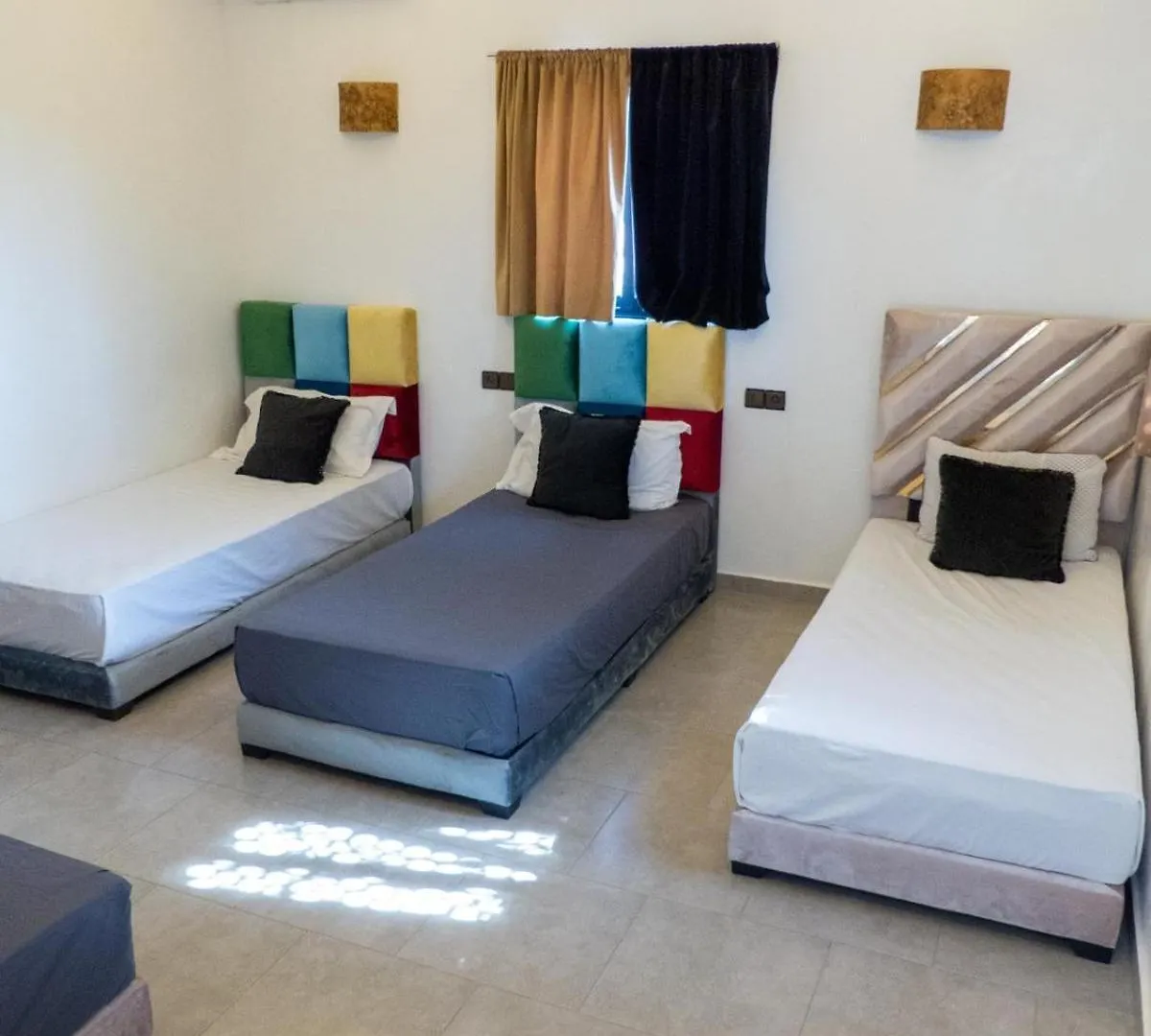 Bed & Breakfast Villa Msholidays Des 3 Palmiers Suite Familiale Et Double Ouled Jelal