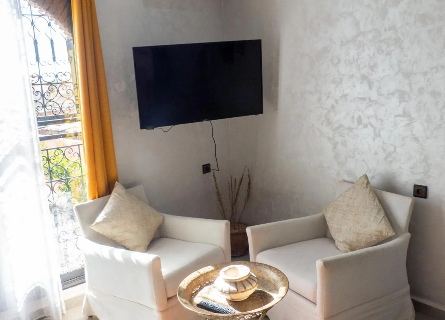 Villa Msholidays Des 3 Palmiers Suite Familiale Et Double Ouled Jelal Bed & Breakfast
